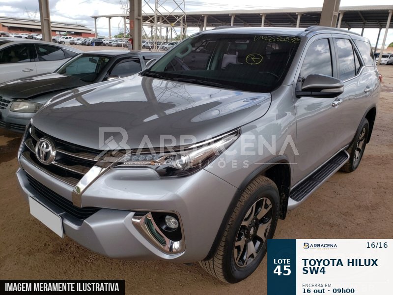TOYOTA HILUX SW4 16/16